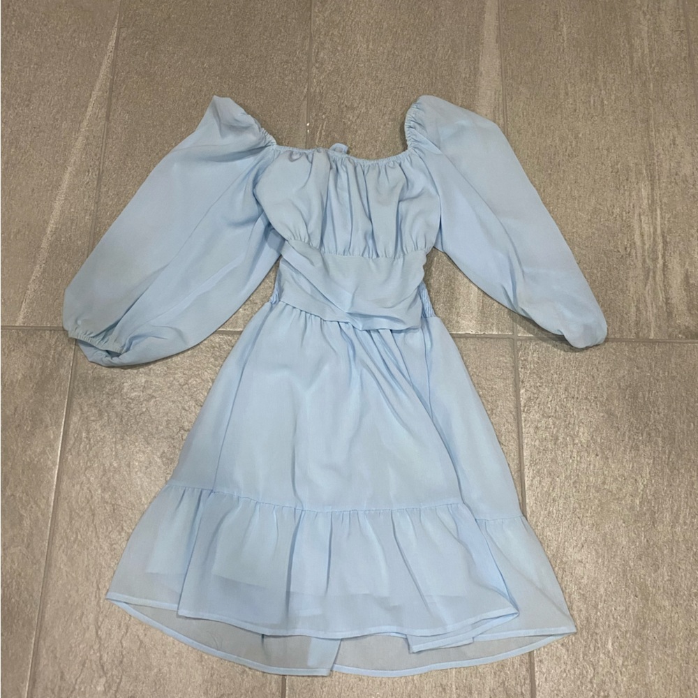 blue dress